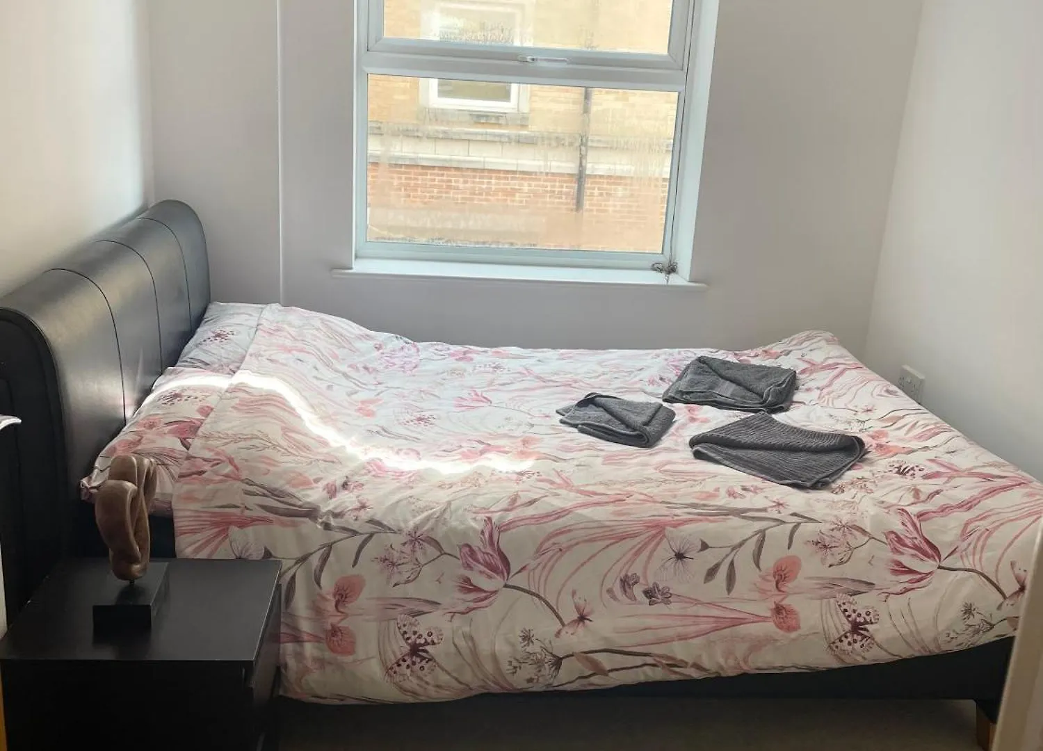 Entire Town Centre 2 Bedroom Apartment Very Close To Beach Bournemouth